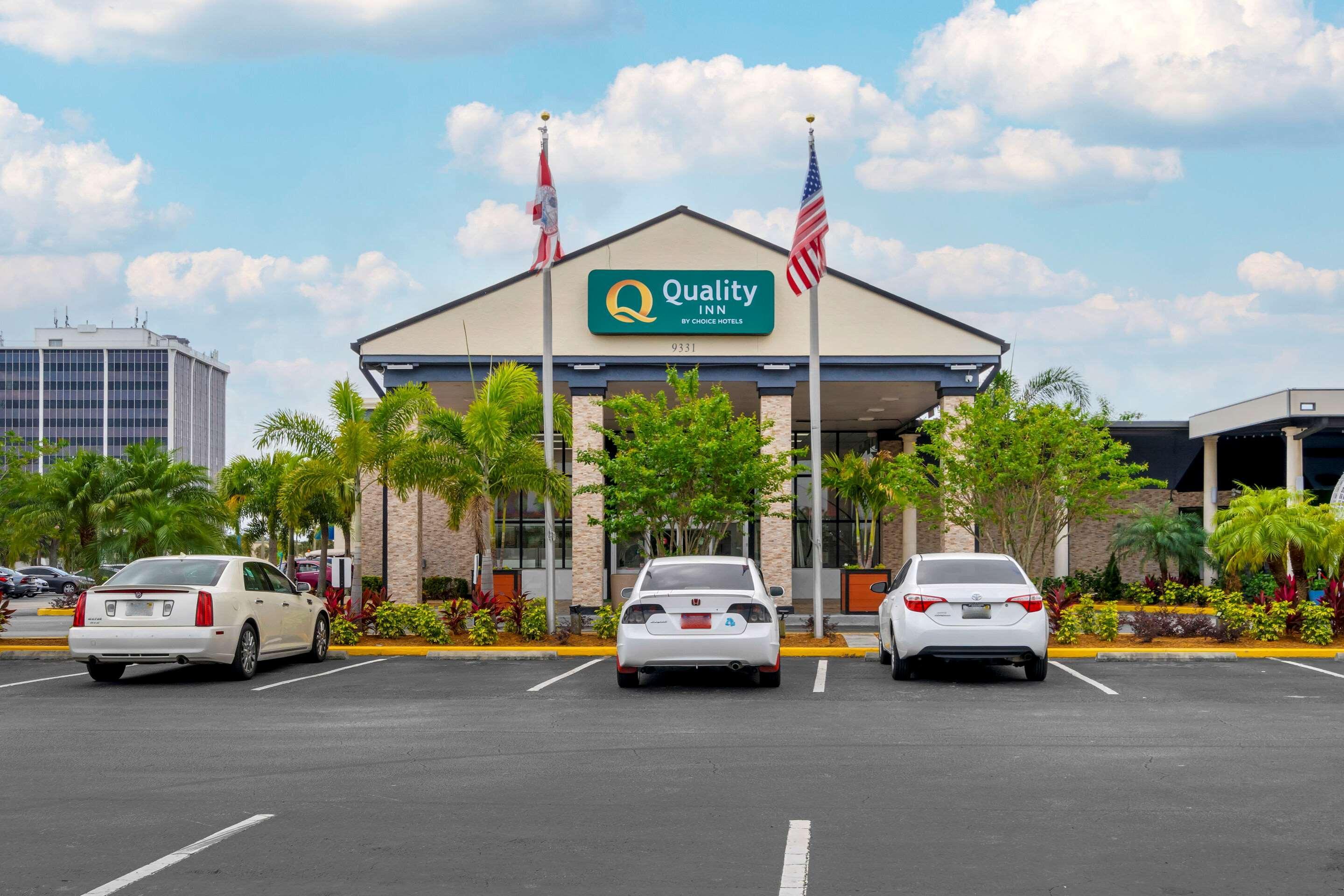 Quality Inn And Conference Center Tampa-Brandon Exterior photo