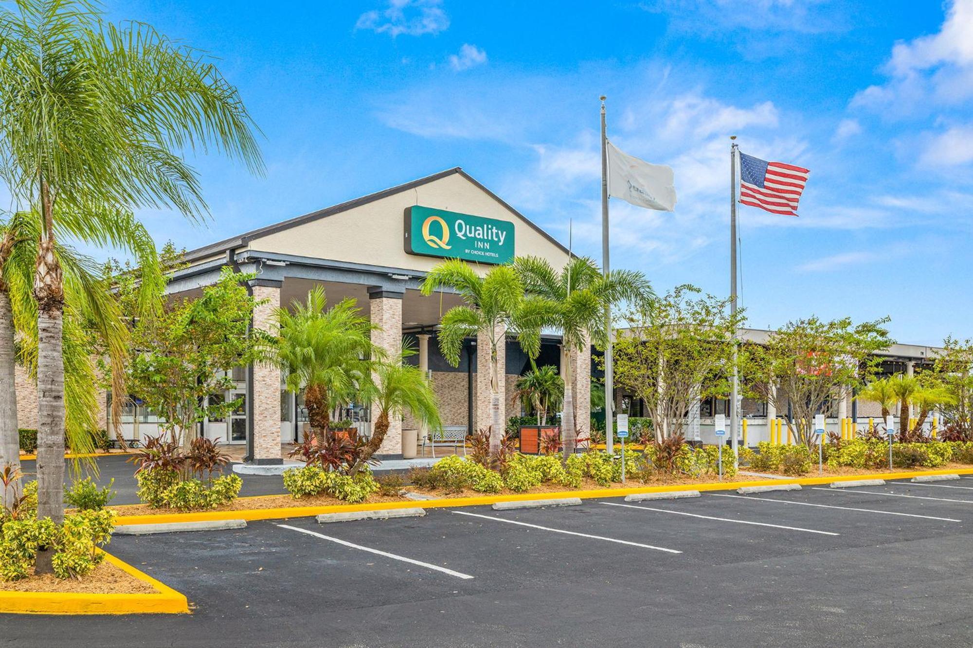 Quality Inn And Conference Center Tampa-Brandon Exterior photo